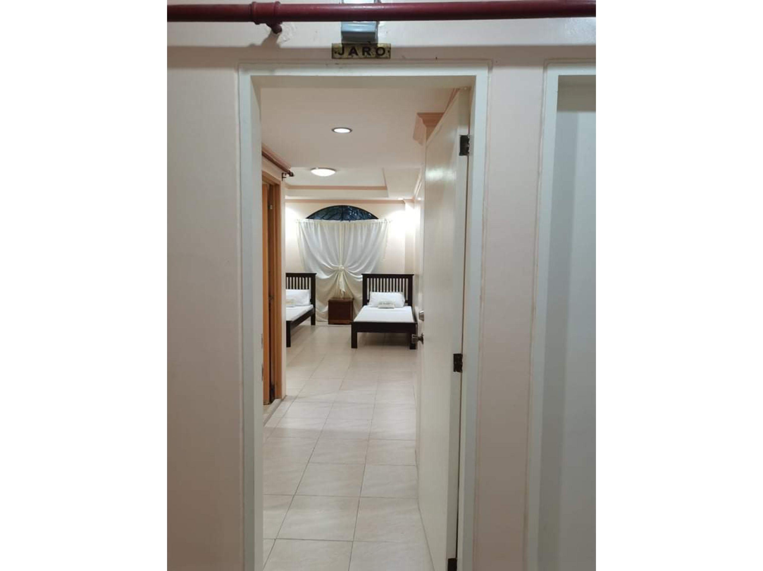 Oyo 799 Ddd Habitat Iloilo Hotell Exteriör bild